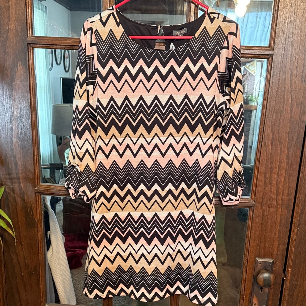 Lily Rose Womens Chevron Knit‎ Shift Dress Black Pink Tan 3/4 Sleeve Size Medium